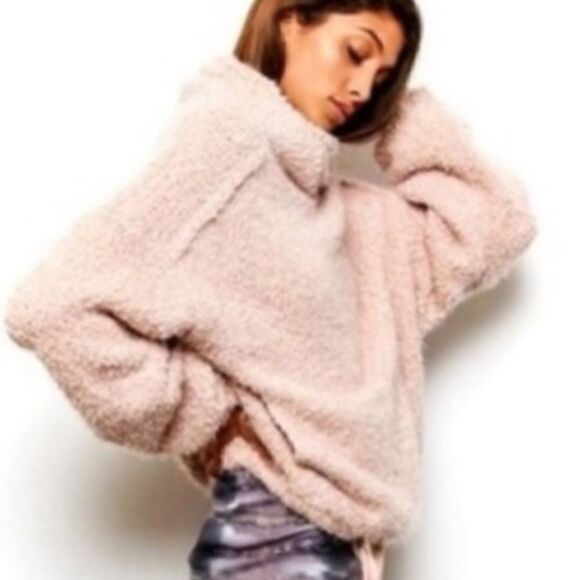 Young Fabulous & Broke Lorena Blush Pink Fuzzy Sweater S/M - Picture 2 of 16